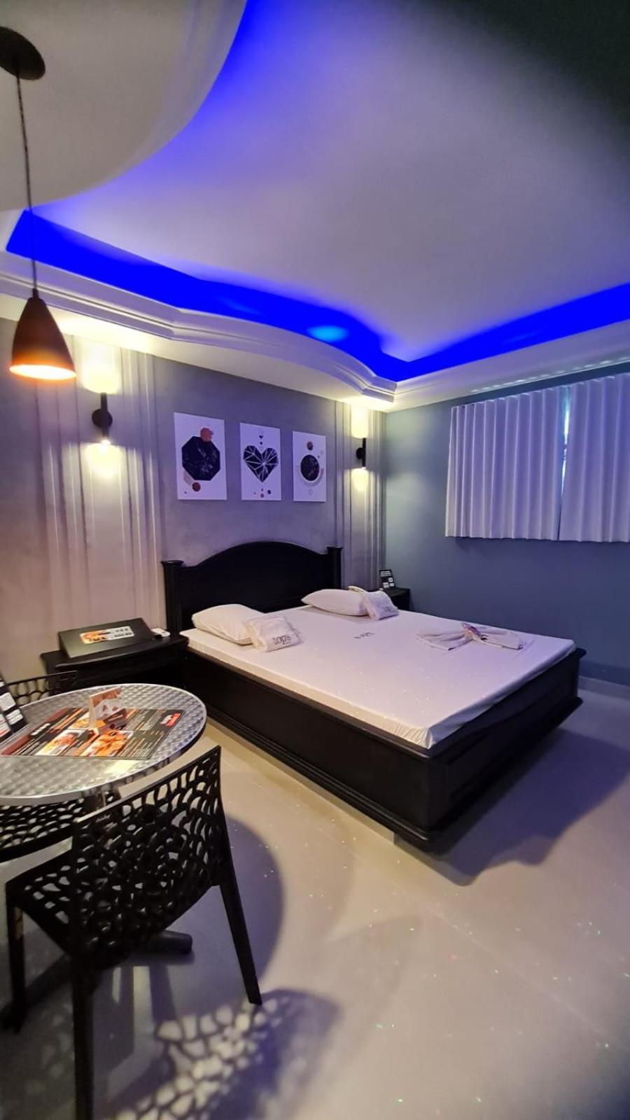 Top'S Motel (Adults Only) Jacarei Exterior photo